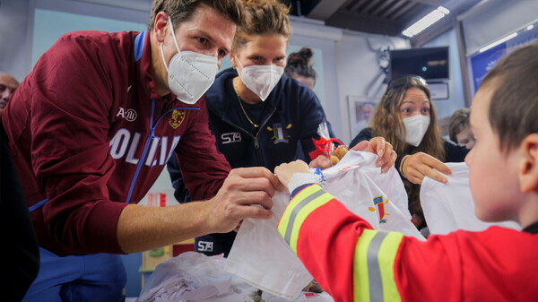 campioni canottaggio visita Bambino Gesù