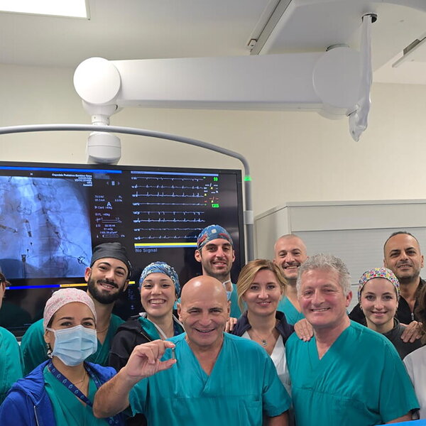 Cardiopatie congenite generatore wireless battere cuore