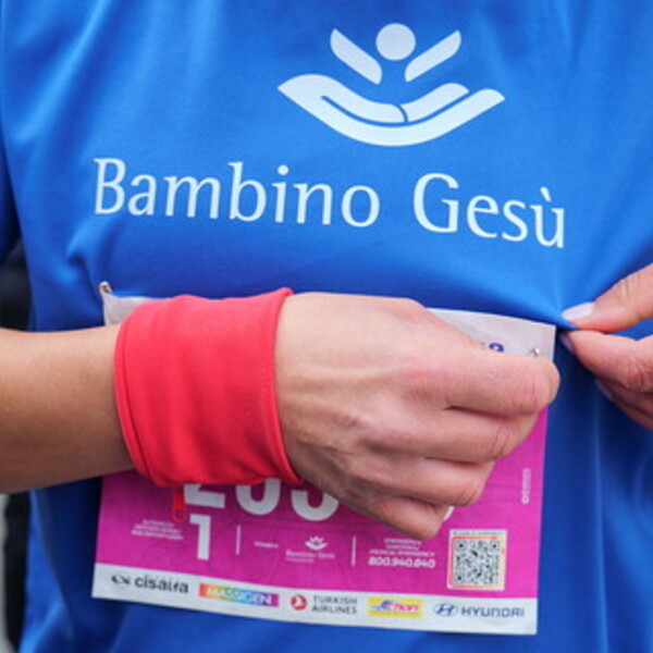 'Vite che corrono per la vita': il Bambino Gesù in pista per la Maratona di Roma