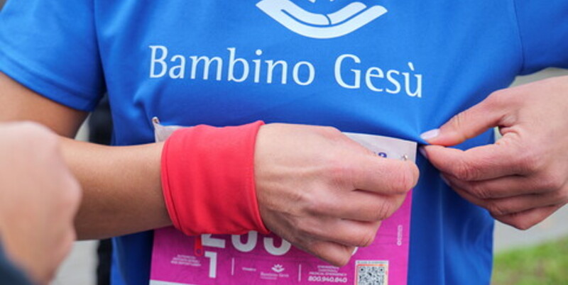 'Vite che corrono per la vita': il Bambino Ges&ugrave; in pista per la Maratona di Roma