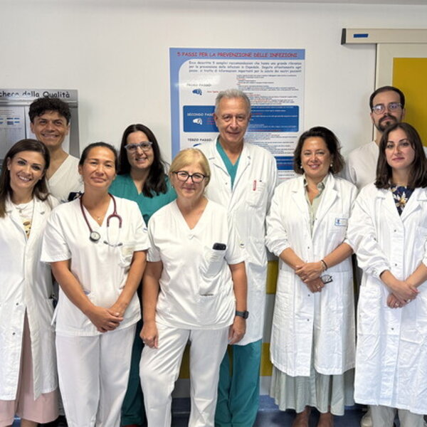 Trapianto cornea altissimo rischio intervento riuscito grazie task force 6 specialità
